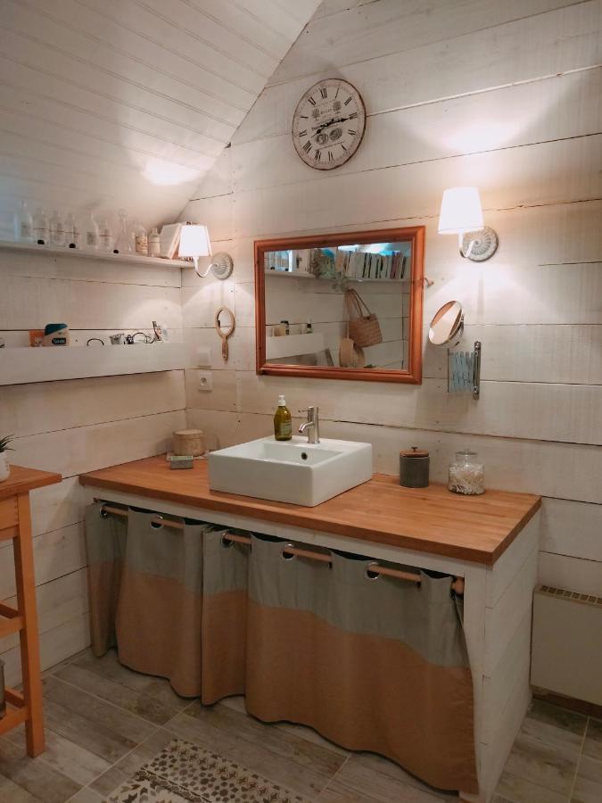 Chambre Familiale Anna "Mon Lit Au Pre" , Jusqu'A 4 Adultes Et 2 Enfants Avec Piscine Familles, Couples Ou Femmes Seulement Pontours Eksteriør bilde