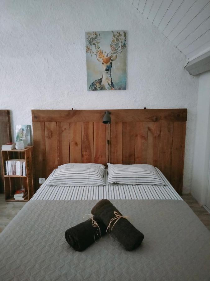 Chambre Familiale Anna "Mon Lit Au Pre" , Jusqu'A 4 Adultes Et 2 Enfants Avec Piscine Familles, Couples Ou Femmes Seulement Pontours Eksteriør bilde
