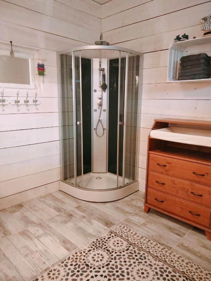 Chambre Familiale Anna "Mon Lit Au Pre" , Jusqu'A 4 Adultes Et 2 Enfants Avec Piscine Familles, Couples Ou Femmes Seulement Pontours Eksteriør bilde